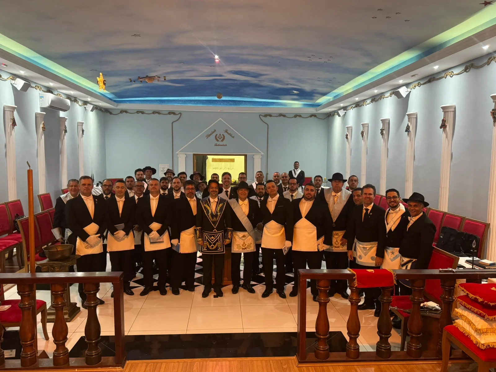 AMOR E CARIDADE INICIA CINCO NOVOS OBREIROS